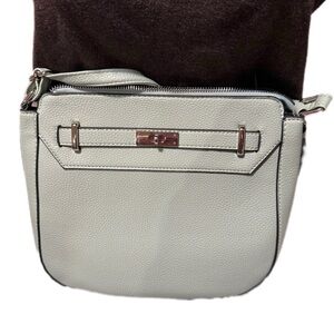 Elegant Green Shoulder Bag Ardene